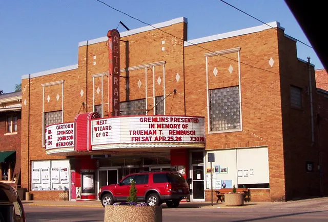 Artcraft Theatre facade and marquee in Franklin, Indiana