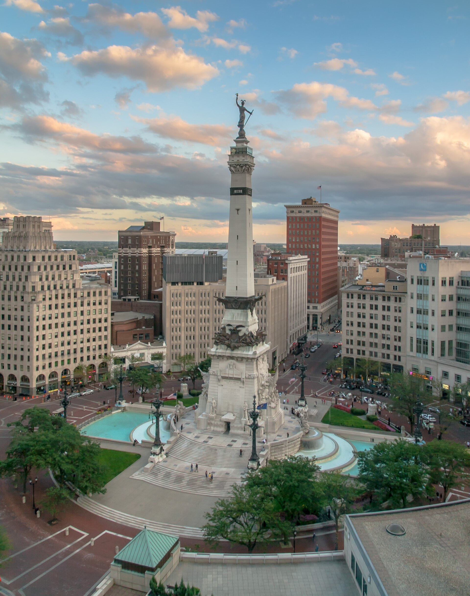 Soldiers' and Sailors' Monument and Monument Circle in Indianapolis, Indiana
